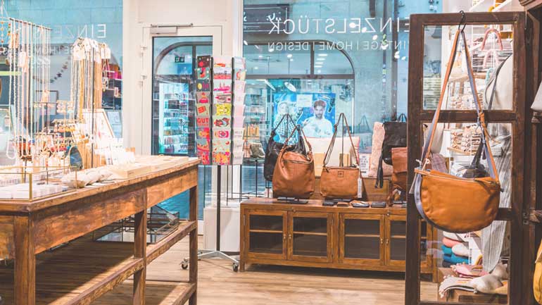 20072023-standort-gerbergasse-verkaufsraum-diverses-sicht-nach-aussen-770x433-20-prozent